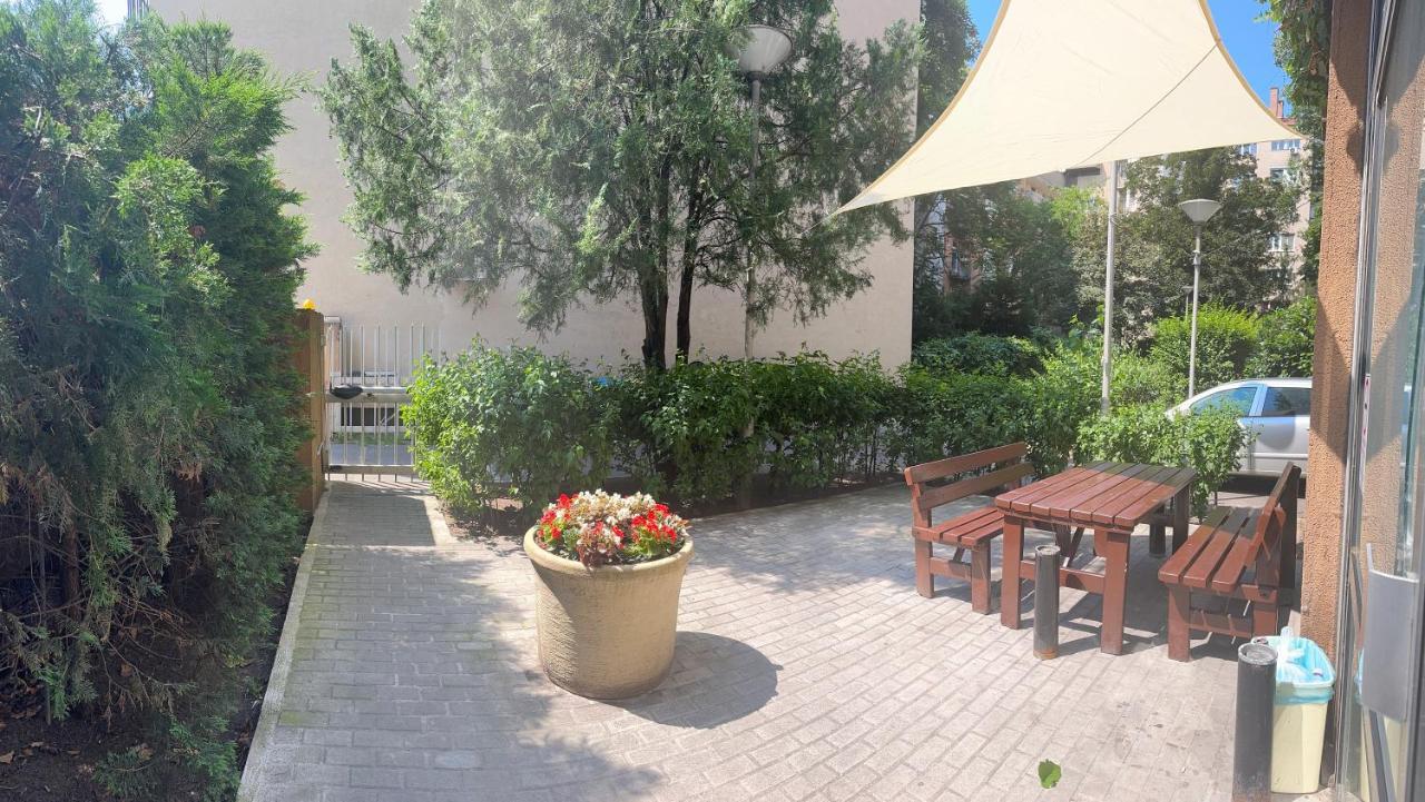 H1 Apartmanok Budapest Exterior photo